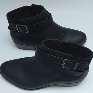 Clarks Addiy HOLLY - Black Leather Bootie- Size 6